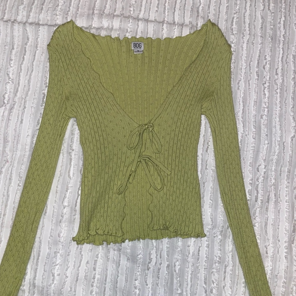 Women’s BDG long sleeve tie shut shirt